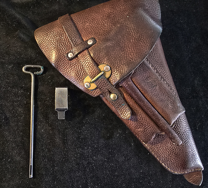 WW11 Lahti M40 Pistol Holster with accessories.Ref#40LH.